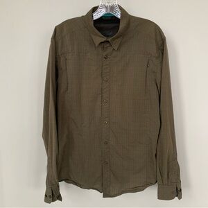 Arc’Teryx Green Long Sleeve Button Down Shirt Size L